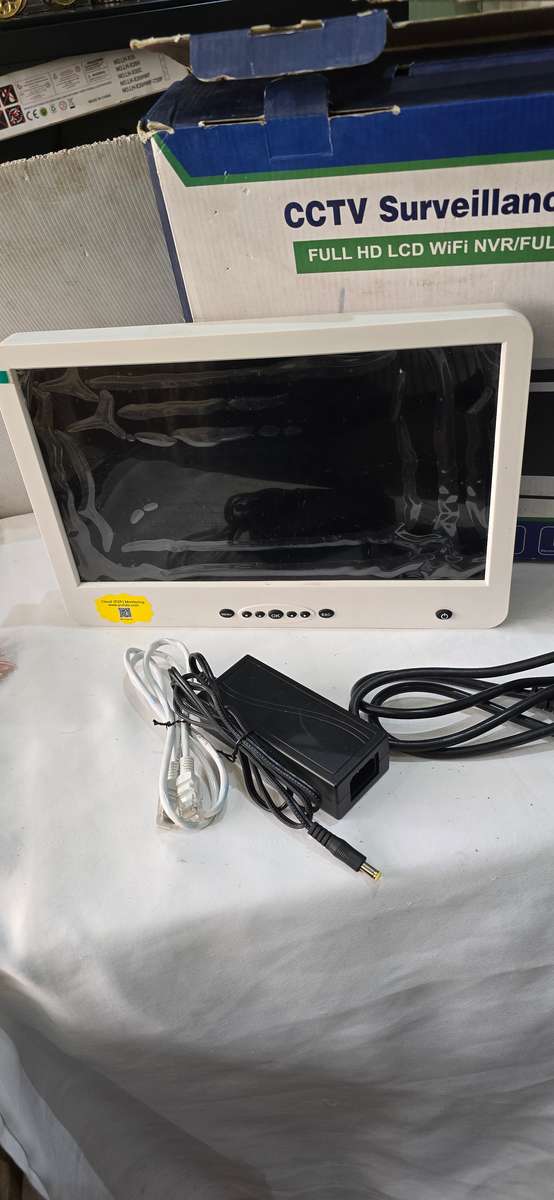 Full HD LCD WiFi NVR