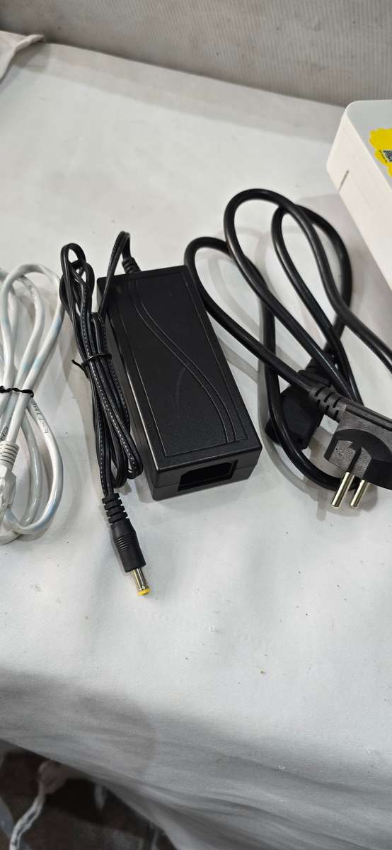 Full HD LCD WiFi NVR