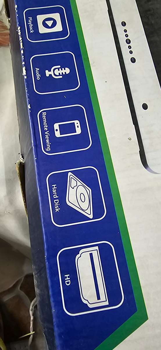 Full HD LCD WiFi NVR