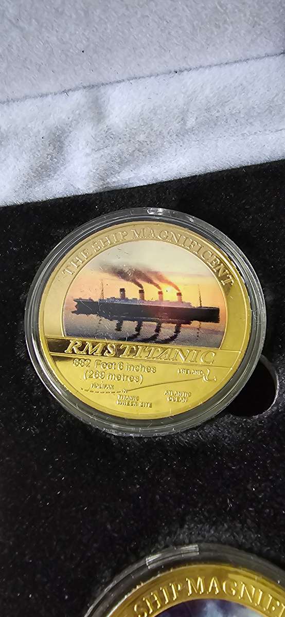24K GOLD RMS TITANIC 5 DESIGNS COINS WITH CERTIFICATE
