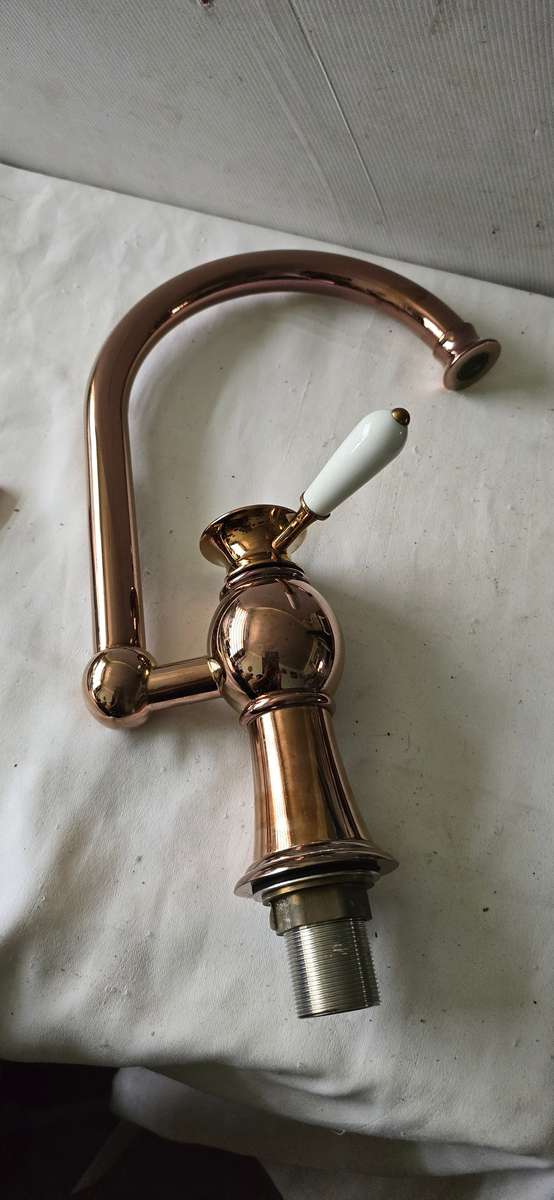 BRONZE LOOK ALUMINUM MIXER TAP