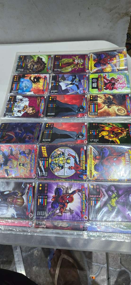 OVER 200 SUPERHEROES TDC IN ALBUM