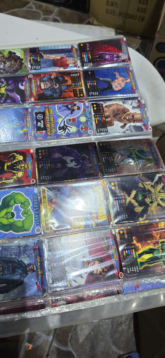 OVER 200 SUPERHEROES TDC IN ALBUM