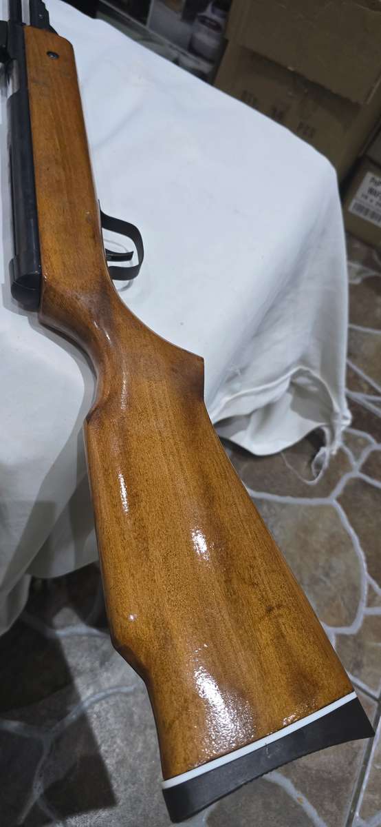 PELLET GUN(AIR RIFLE)