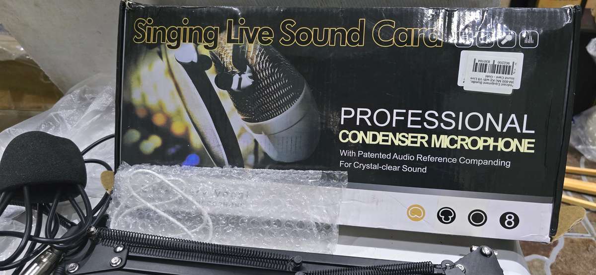 PODCAST EQUIPMENT BUNDLE MIC KIT WITH V8 LIVE SOUND CARD