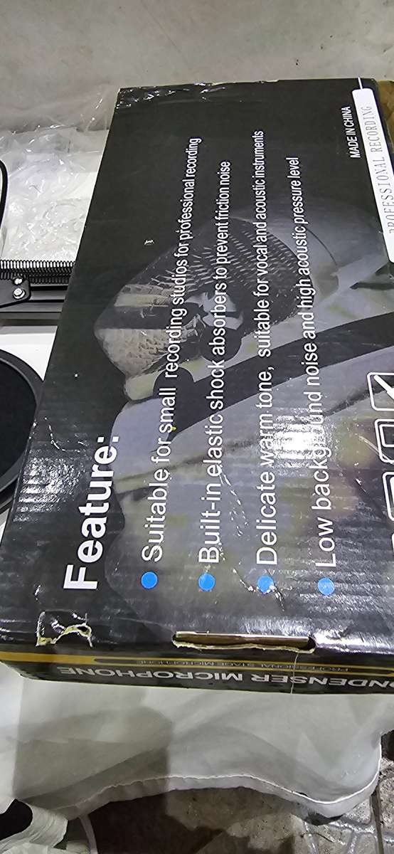 PODCAST EQUIPMENT BUNDLE MIC KIT WITH V8 LIVE SOUND CARD