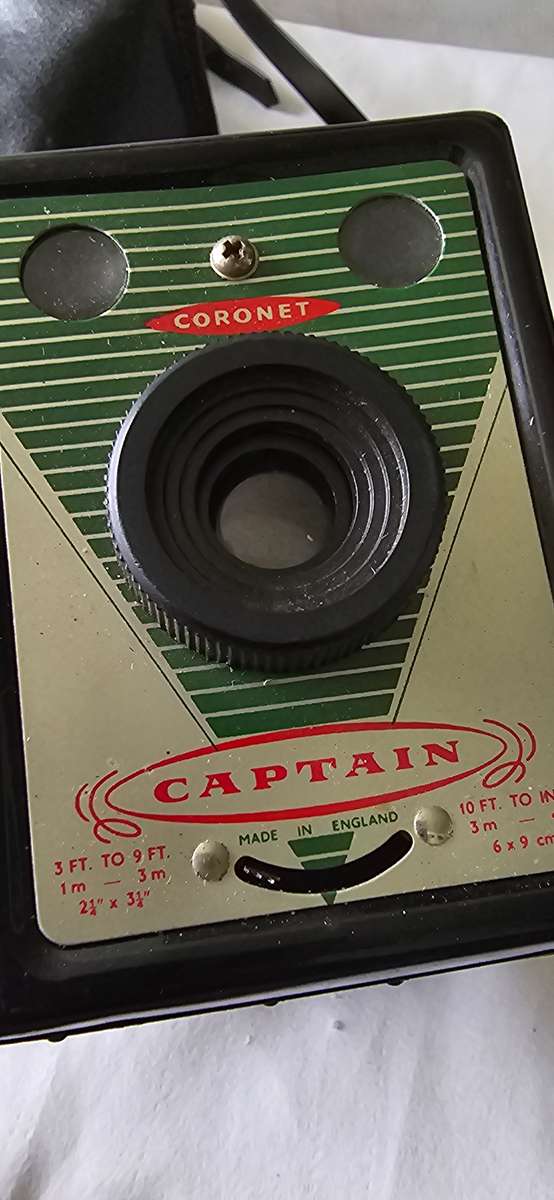 VINTAGE CORONET CAPTAIN 6 X 9 CAMERA (MADE IN ENGLAND)WITH CASE