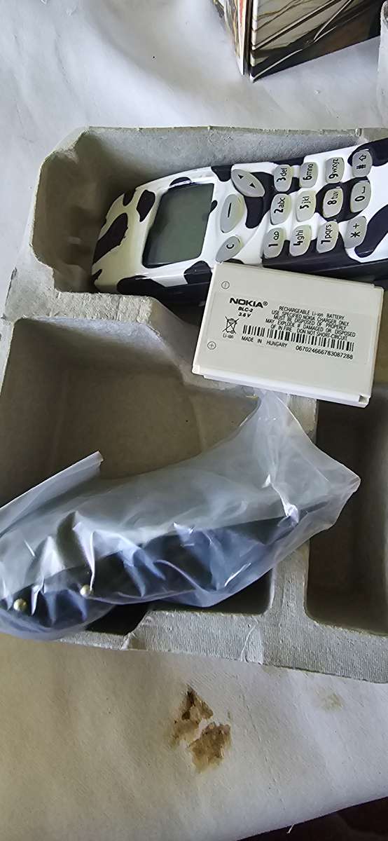 JOBLOT OLD NOKIA CELLPHONES