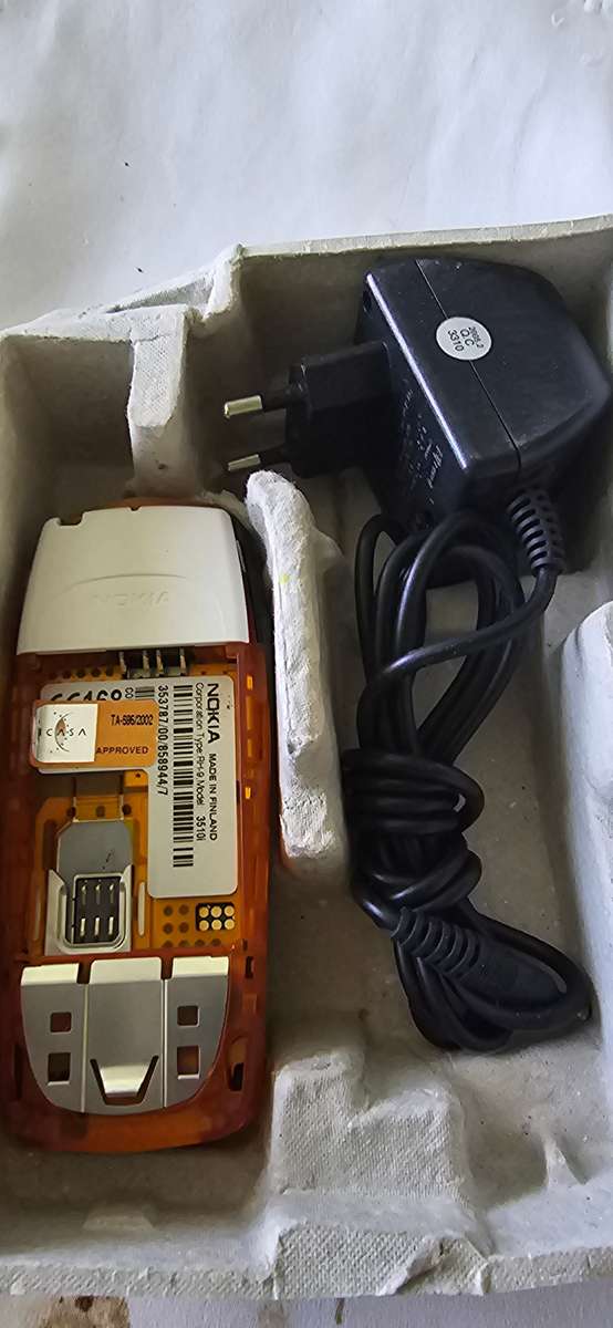 JOBLOT OLD NOKIA CELLPHONES