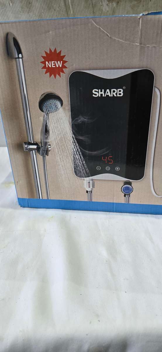 INSTANT WATER HEATER WITH SHOWER HEAD