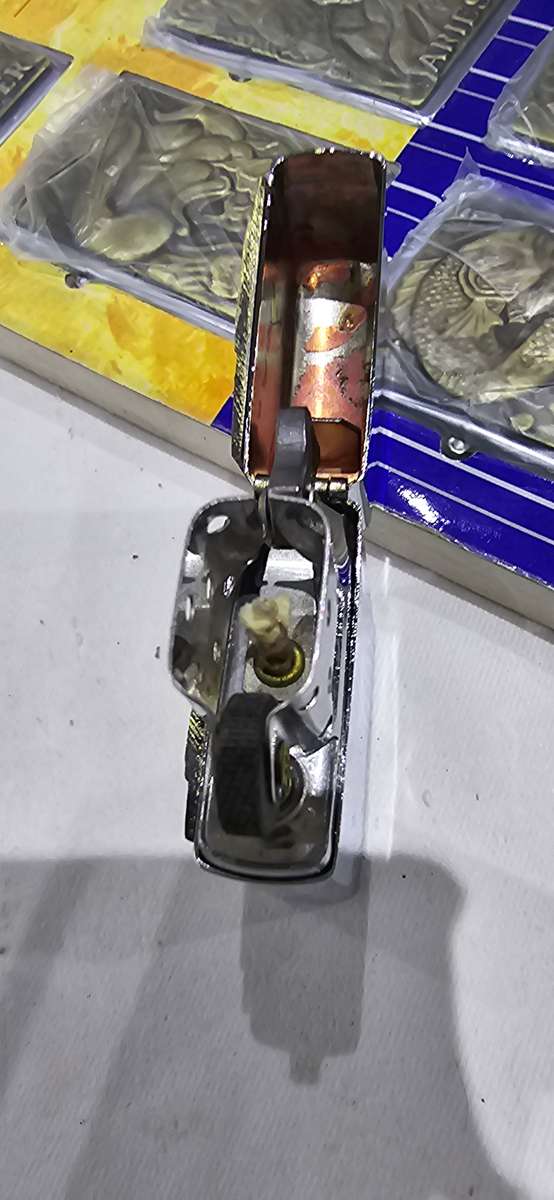 ZODIAC SIGN COMPLETE SET OF 12 CIGARETTE LIGHTERS