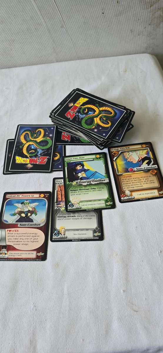 OVER 90 DRAGONBALL-Z TRADING CARDS