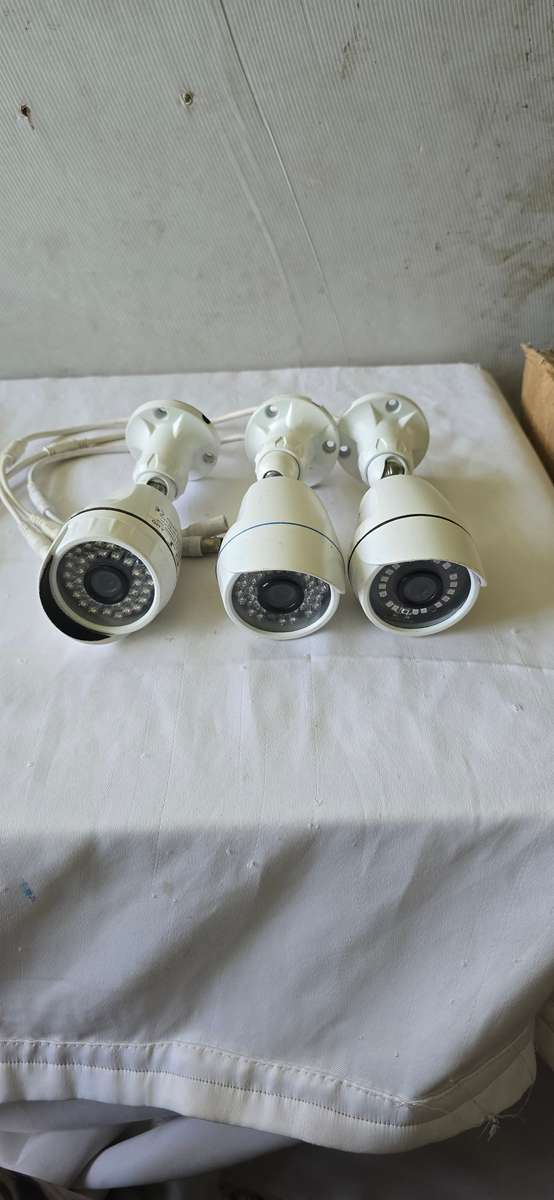 SET OF 3 CCTV CAMERAS
