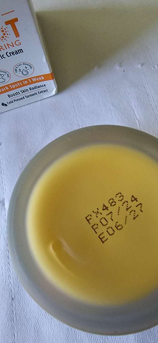 50g HIMALAYA TUMERIC CREAM