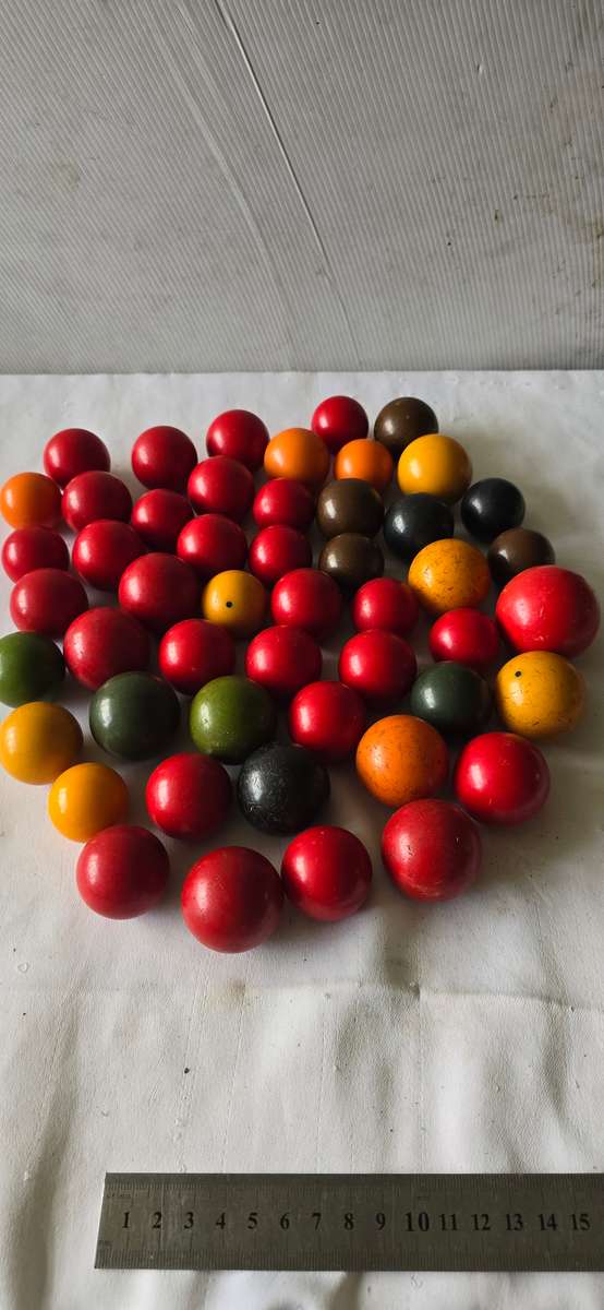 50 PIECE OLD FRENCH STYLE BALLS(LOOKS LIKE SMALL BILLIARD BALLS)