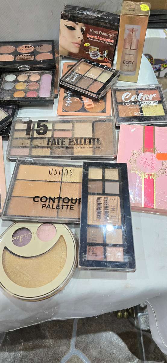 Joblot Face and Eye Makeup Products (36 Piece)