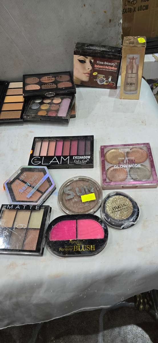 Joblot Face and Eye Makeup Products (36 Piece)