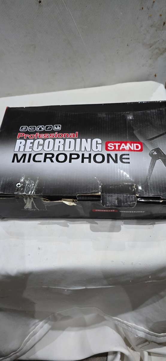 MICROPHONE KIT WITH V8 LIVE SOUND CARD