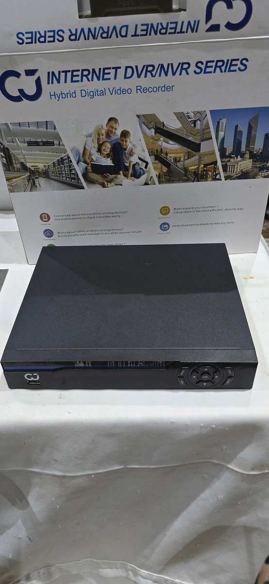 4 CHANNELS INTERNET DVR/ NVR SERIES