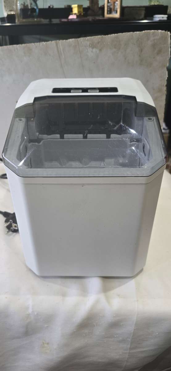COUNTERTOP ICE MAKER(UNUSED CONDITION)