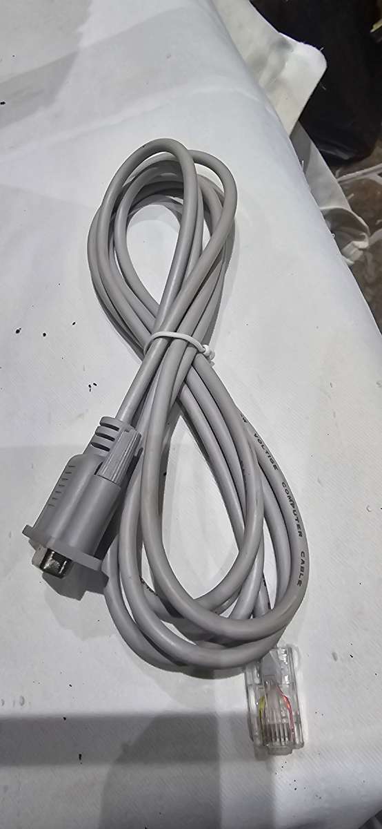 1.5/3KVA PURE SINEWAVE HYBRID SOLAR INVERTER(UNUSED)SEE DESCRIPTION