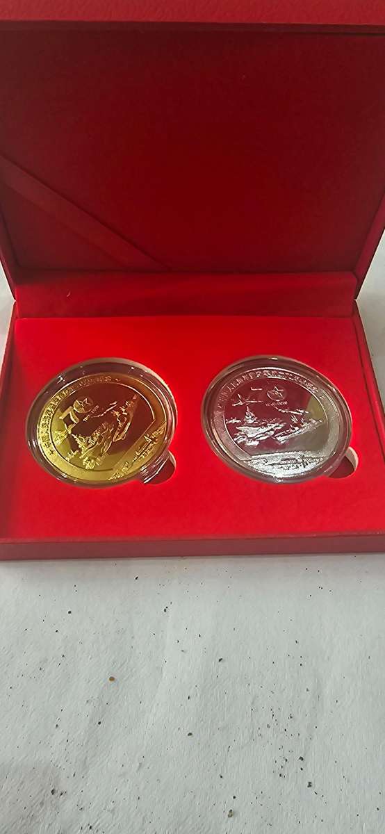 2 PIECE OEIN NAVY REPLICA COMMEMORATIVE COINS
