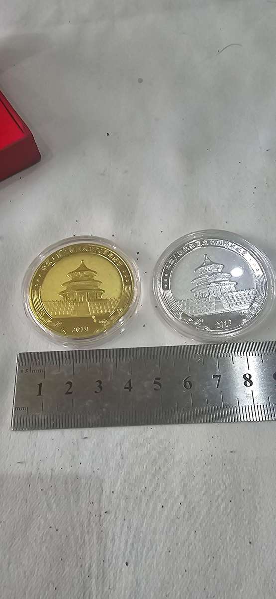 2 PIECE OEIN NAVY REPLICA COMMEMORATIVE COINS