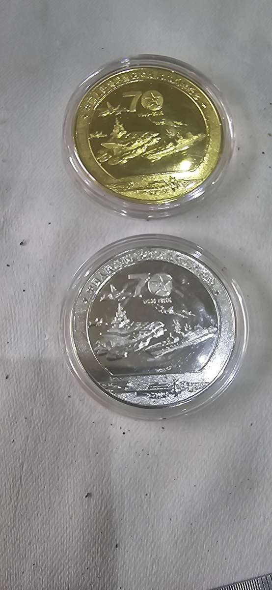 2 PIECE OEIN NAVY REPLICA COMMEMORATIVE COINS