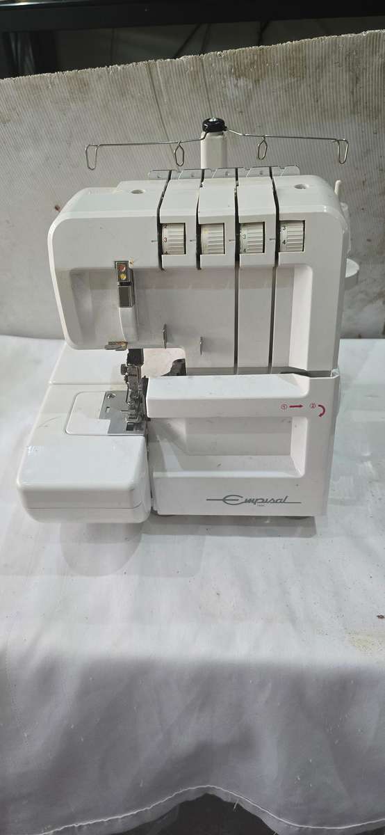 EMPISAL OVERLOCKER(NO CABLES )SEE DESCRIPTION