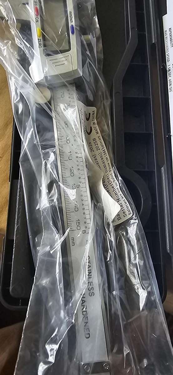 ELECTRONIC VENIER DIGITAL CALIPER