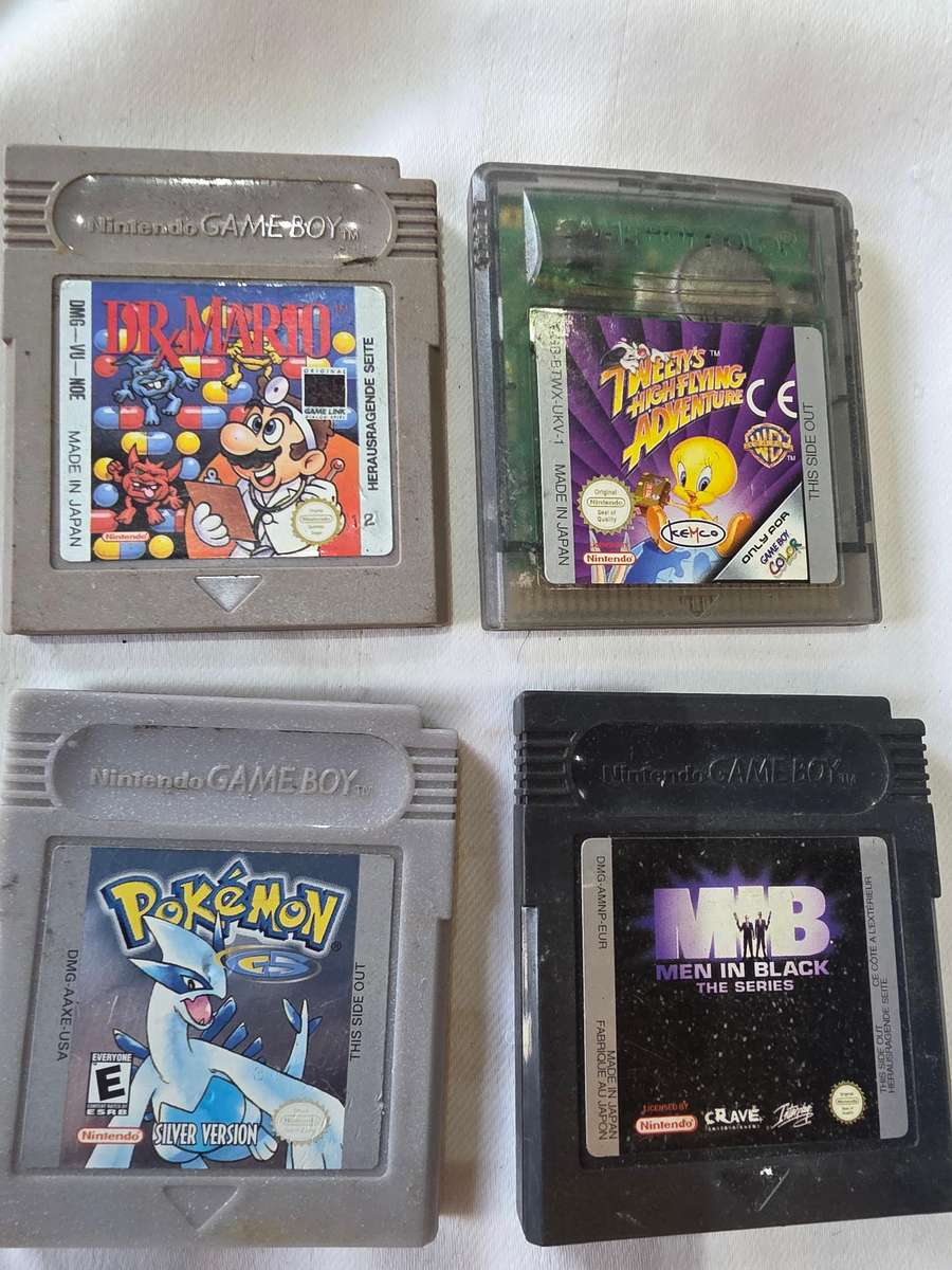 Rare Nintendo DMG-01 Original Game Boy with 10 Gameboy cartridges & cleaning kit