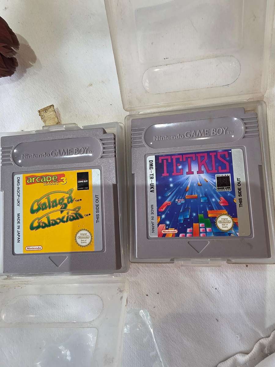 Rare Nintendo DMG-01 Original Game Boy with 10 Gameboy cartridges & cleaning kit