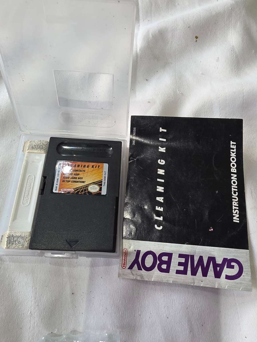 Rare Nintendo DMG-01 Original Game Boy with 10 Gameboy cartridges & cleaning kit