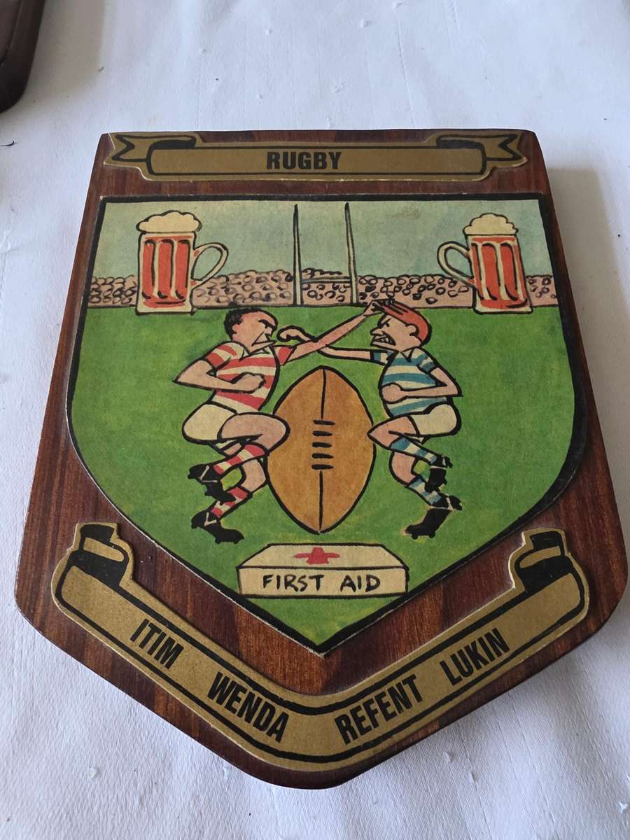 Set of 5 very old signs on solid wood plaque (17 x 13cm)