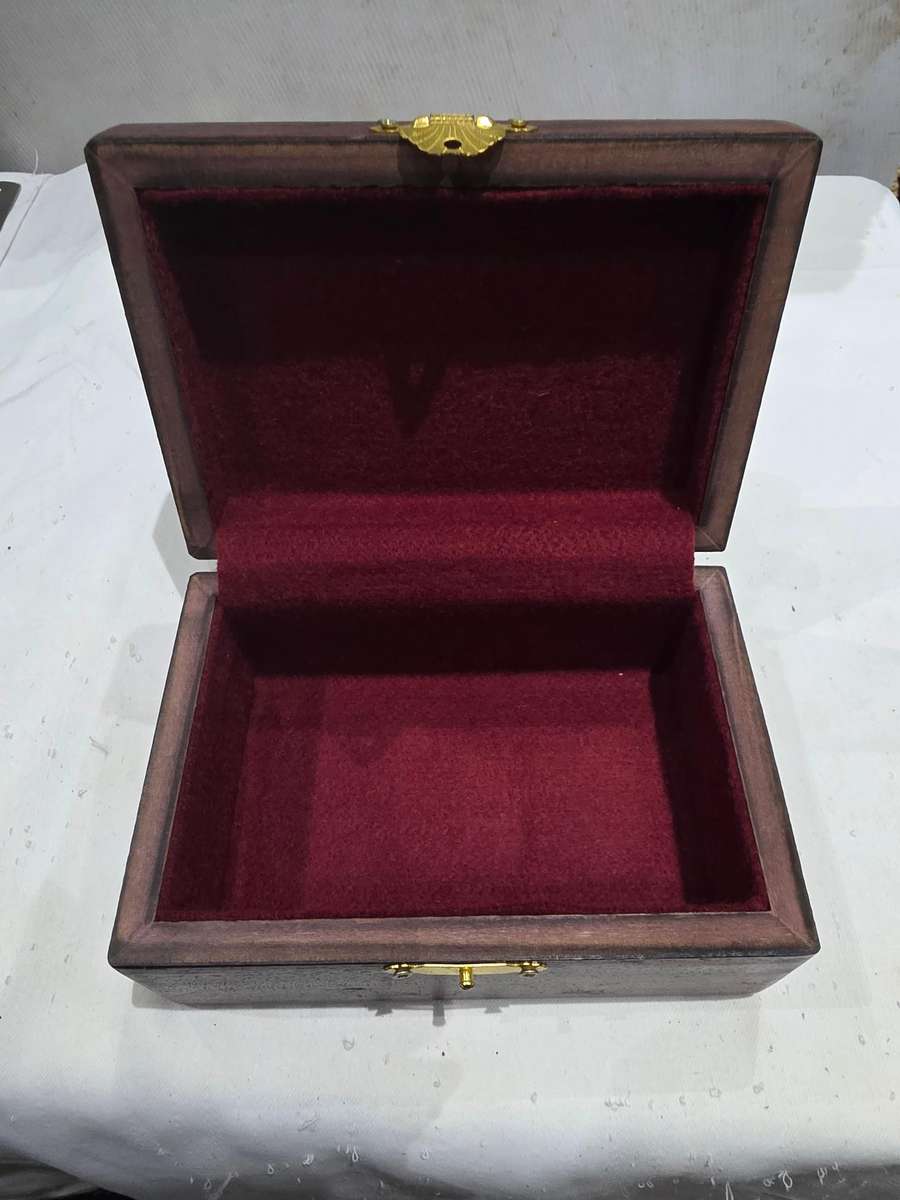 Solid Wood Jewelry Box (15 x 10 x 8cm)