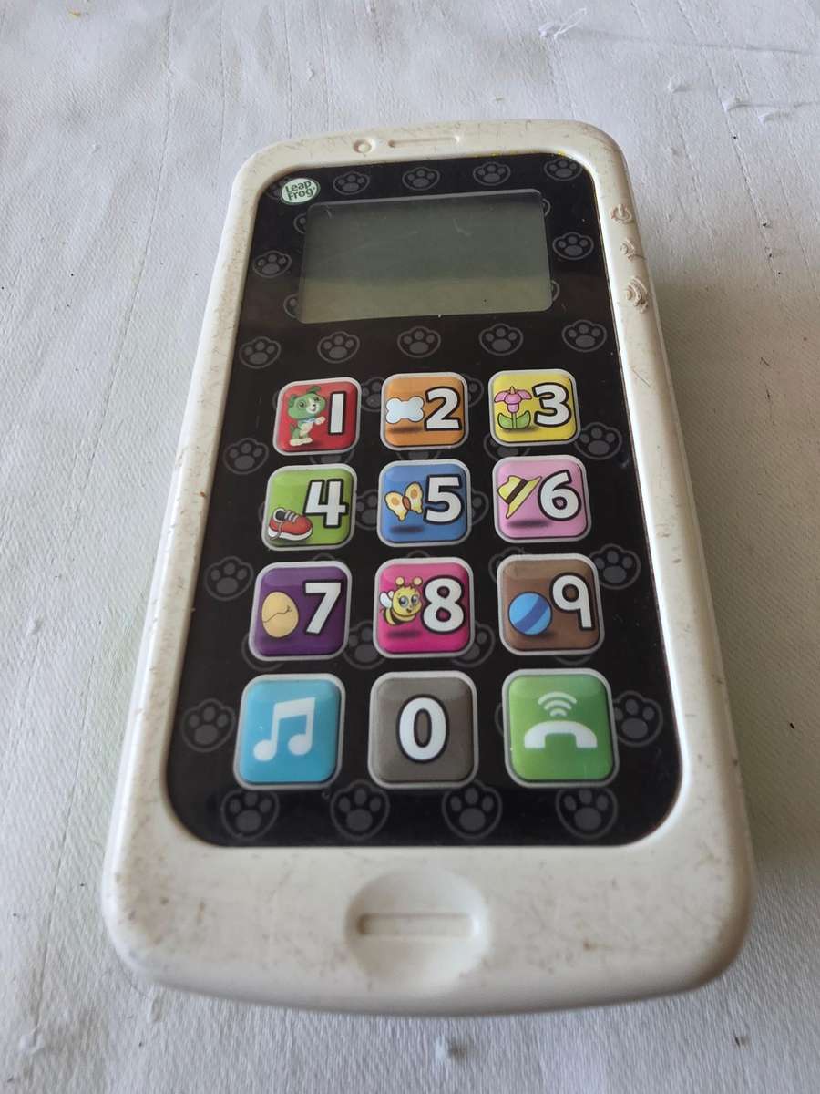 LEAPFROG CHAT AND COUNT PHONE TOY