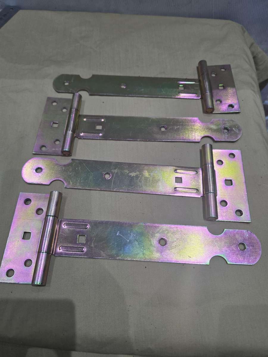 4 PIECE METAL T HINGES