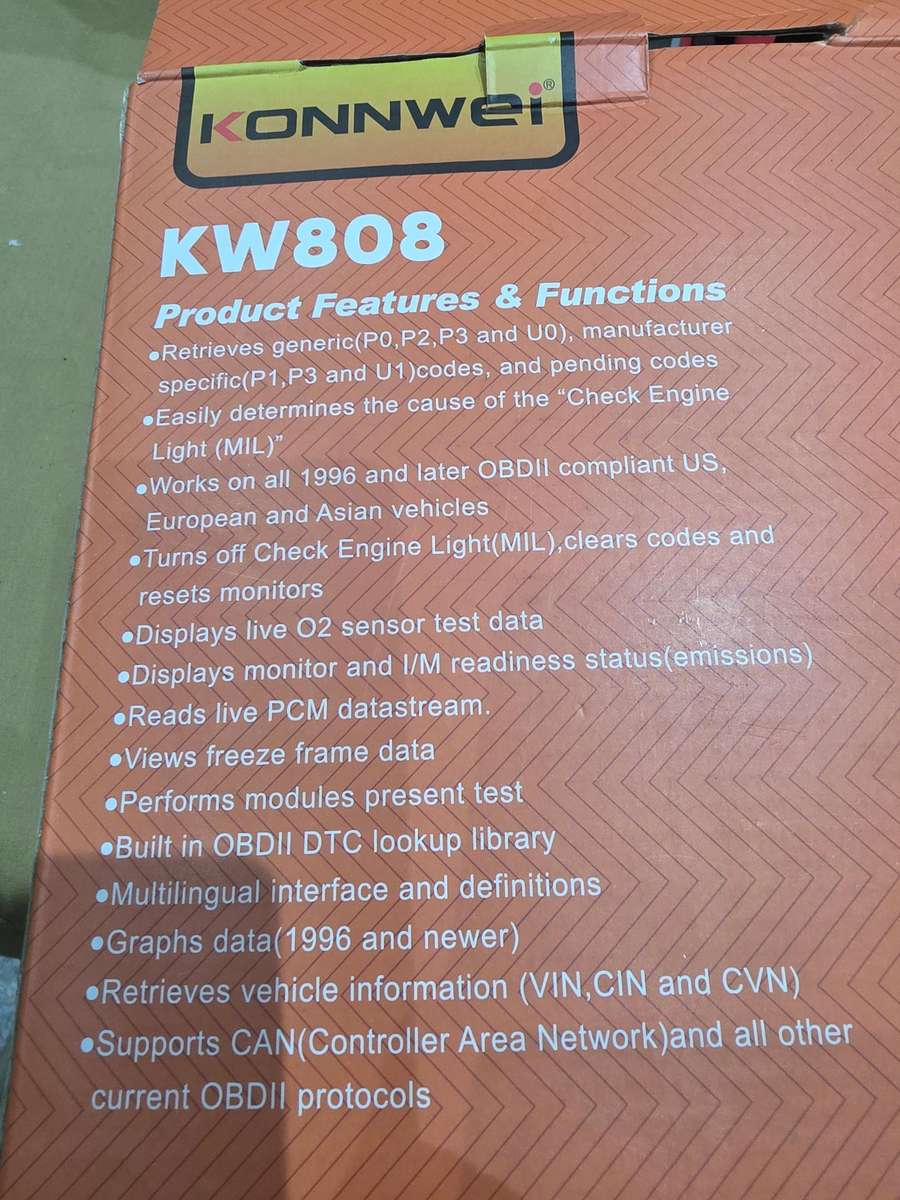 KONWEI OBD11 SCANNER KW808