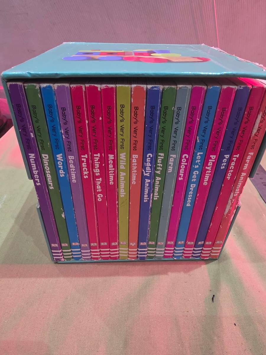BABYS FIRST LIBRARY(18 BOARD BOOKS)