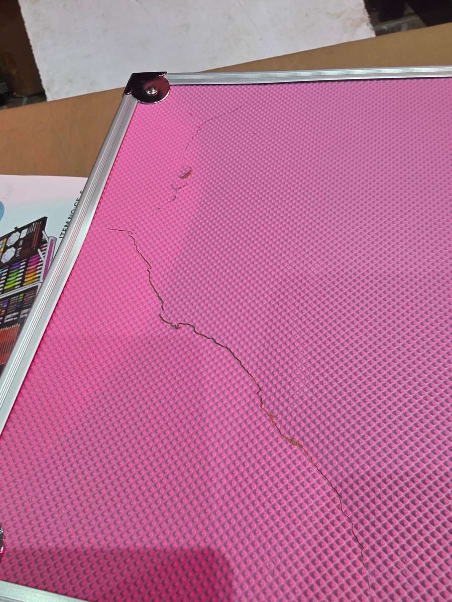 145 PIECE ART SET-SEE DESCRIPTION