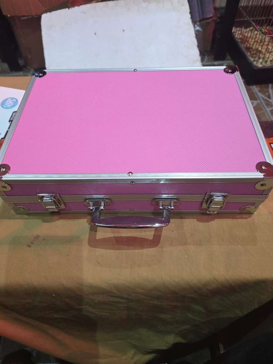 145 PIECE ART SET-SEE DESCRIPTION