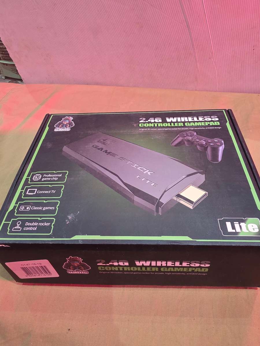 2.4G WIRELESS CONTROLLER GAMEPAD