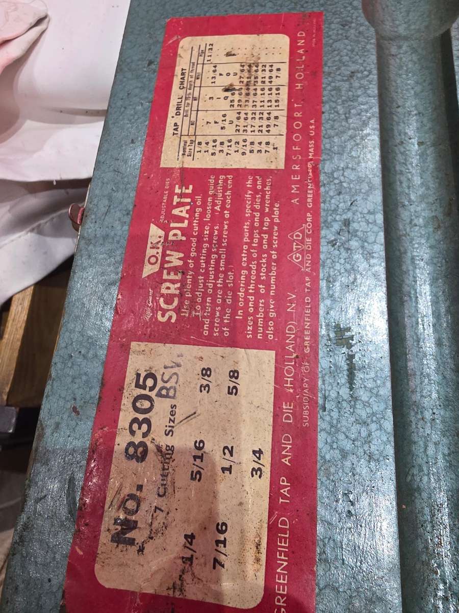 VINTAGE GREENFIELD TAP AND DIE SET( HOLLAND)70CM LENGTH BOX