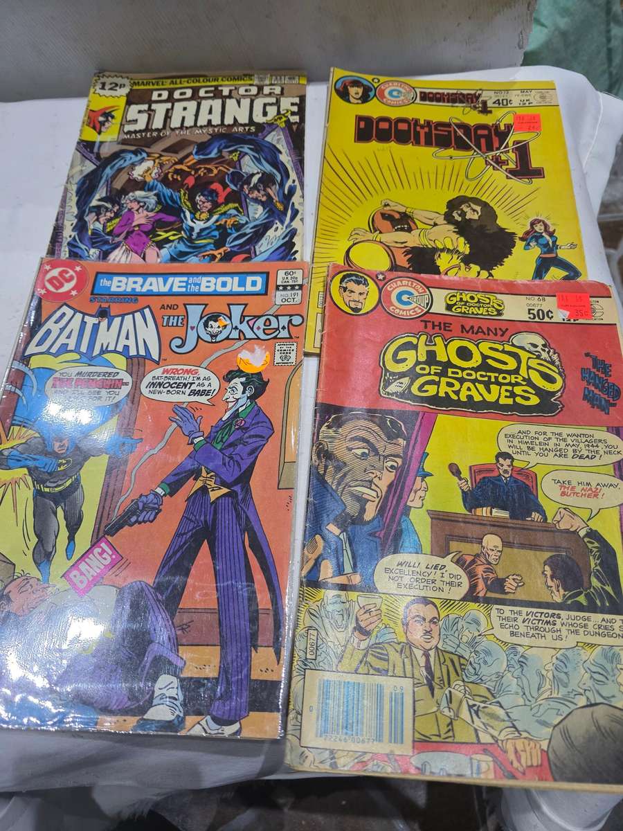 4 x VINTAGE MARVEL/ DC PAPERBACK COMICS(1979- 1982)