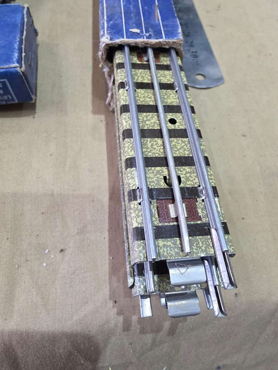 JOBLOT HORNBY DUBLO TRACKS AND ASSESCORIES-UNUSED