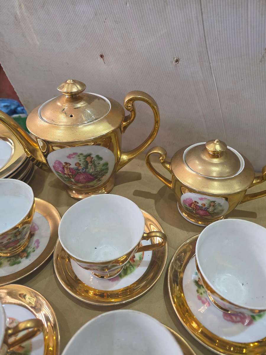 Vintage Couple Scene Tea/Coffee Set - 22 Pieces