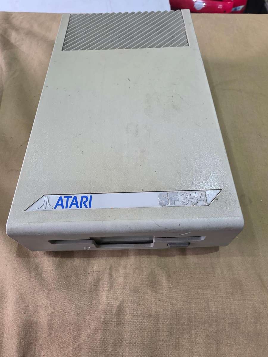 VINTAGE ATARI FLOPPY DISC DRIVE