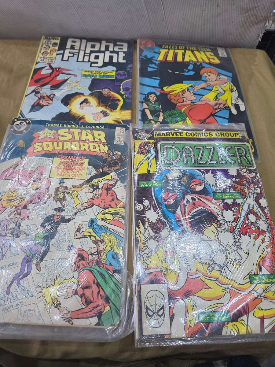 8 X DC/ MARVEL VINTAGE PAPERBACK COMICS