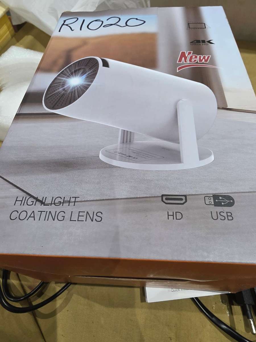 LED MULTIMEDIA PROJECTOR