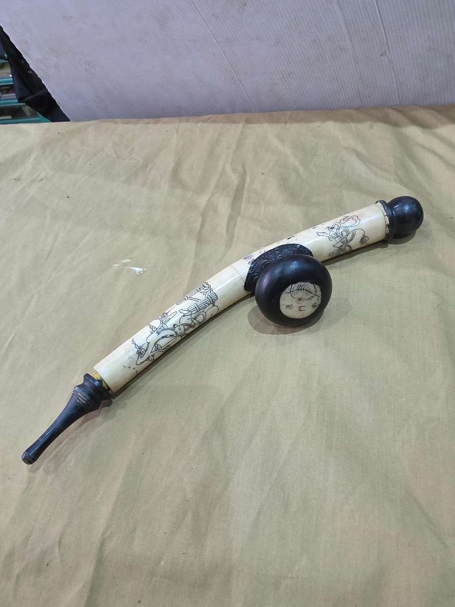 VINTAGE BONE OPIUM PIPE